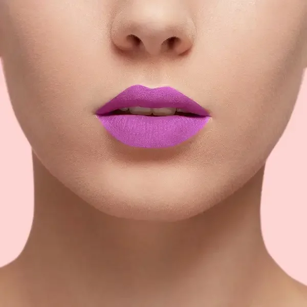 840 Infinite Plum - Rouge à Lèvres MATTE Infaillible Les Macarons de L'Oréal Paris