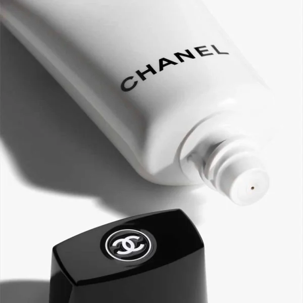 Chanel CC Cream Crème teintée correction complète super active SPF 50