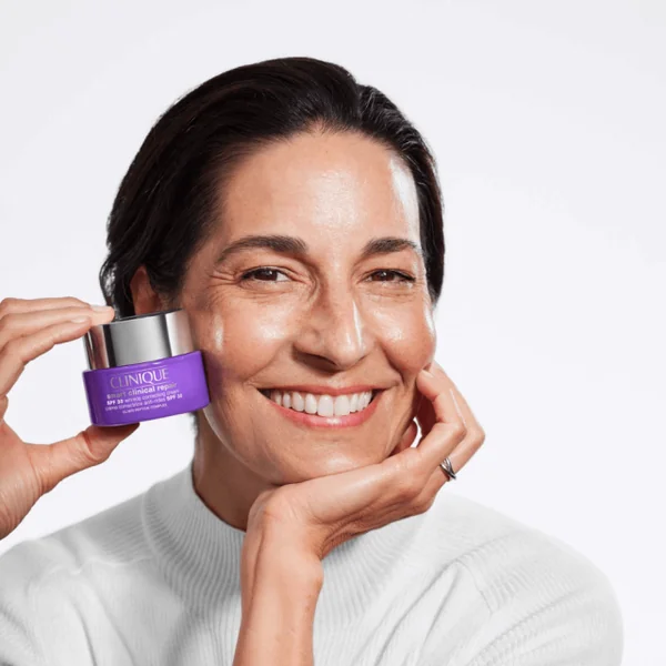 Clinique - Smart Clinical Repair SPF30 Crème Jour Correctrice Anti-Rides