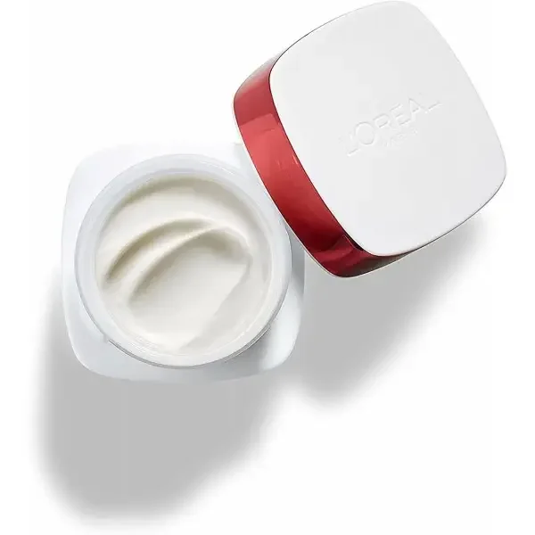 Crème de Soin Jour Anti-Age Hydratant & Raffermissant Revitalift Enrichi en Pro-Rétinol de L'Oréal Paris