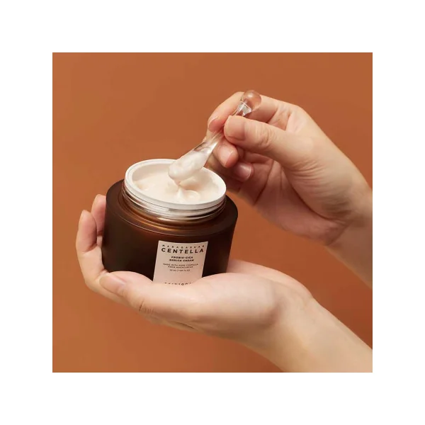 CRÈME HYDRATANTE RICHE À LA CENTELLA ASIATICA 50ML