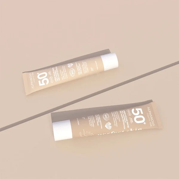 Crème solaire teintée nude SPF 50+ BIO