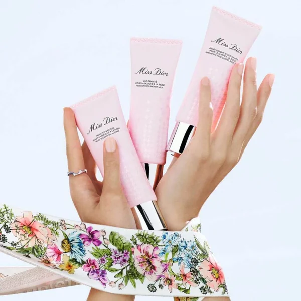 Dior Miss Dior Huile-en-Mousse pour la douche à la rose - Nettoie et hydrate