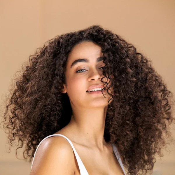 HAIR RITUEL BY SISLEY - Soin lavant revitalisant nourrissant Shampoing sans sulfate à l'huile de moringa