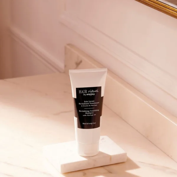 HAIR RITUEL BY SISLEY - Soin lavant revitalisant nourrissant Shampoing sans sulfate à l'huile de moringa