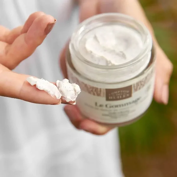 Le Gommage Riche en Huile de Coco et de Baobab
