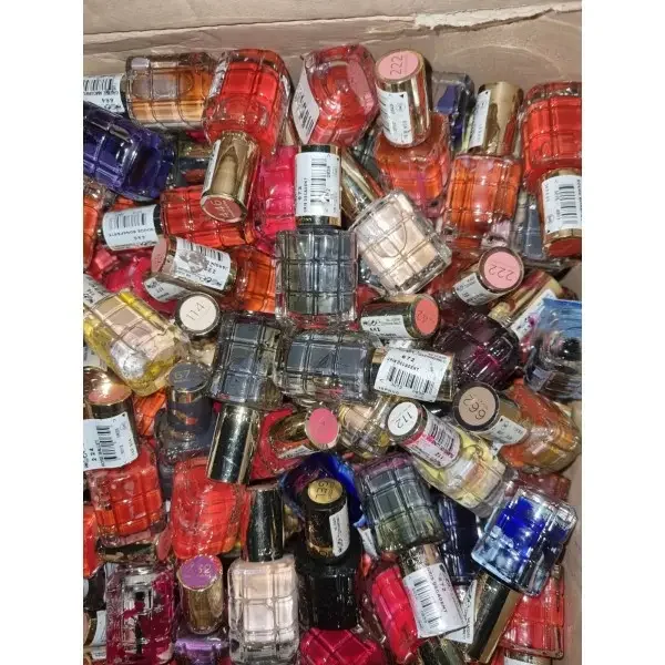 PACKAGING ENDOMMAGE - LOT de 100 Vernis à Ongles HUILE de L'Oréal PARIS
