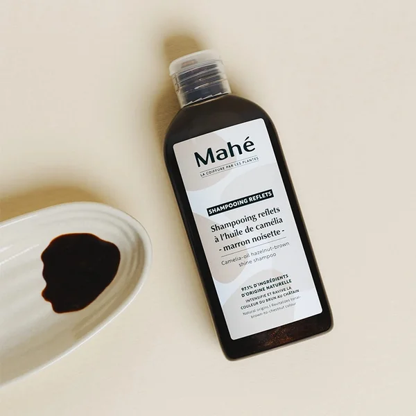 Shampooing reflets marron-noisette