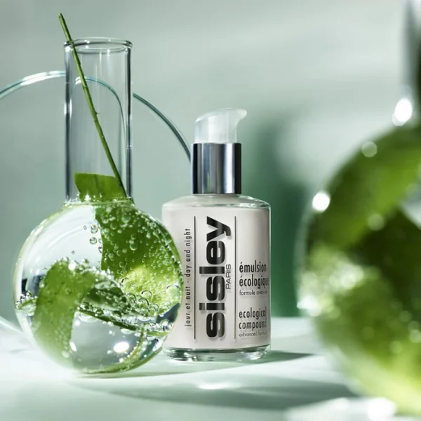 SISLEY - Émulsion écologique Soin essentiel équilibrant et revitalisant - Toutes Peaux