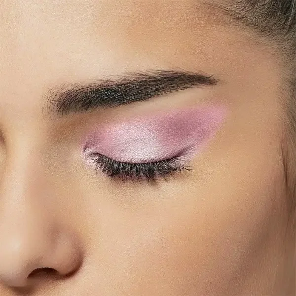 Stunner ( Satin ) - Ombre à Paupière Enrichie en Huiles Ultra-pigmentées de L'Oréal Paris