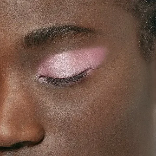 Stunner ( Satin ) - Ombre à Paupière Enrichie en Huiles Ultra-pigmentées de L'Oréal Paris
