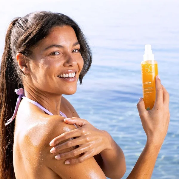 SUN SECURE - Eau Solaire Hydratante SPF50+ - Visage et Corps - Peaux Hypersensibles au Soleil, 200ml